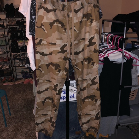 levi's camo pants mens